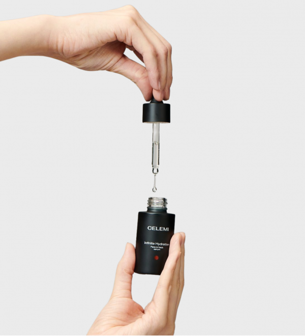 Besąlygiškai drėkinantis veido ir kaklo serumas CLM INFINITE HYDRATION